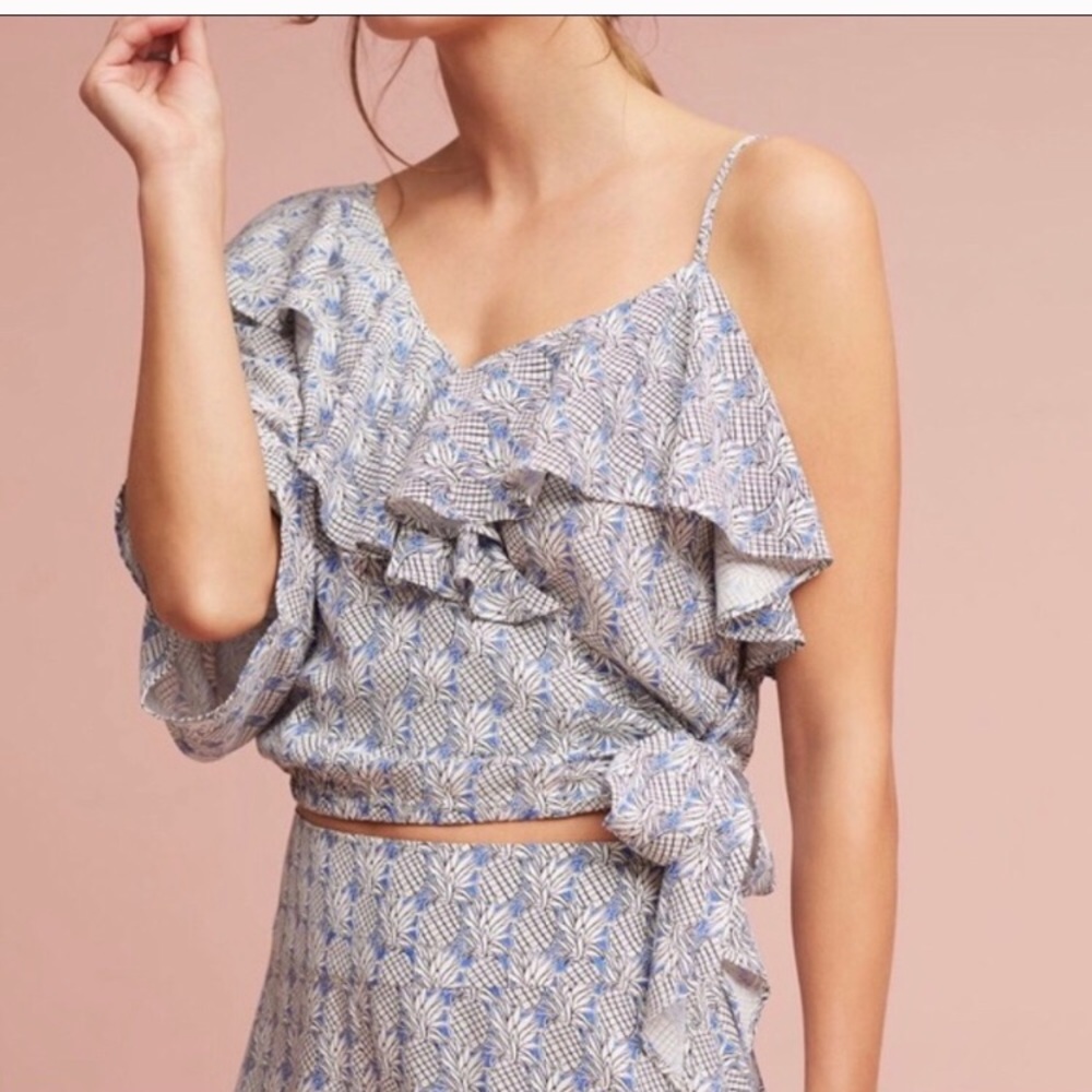 [Anthropologie] ✨ HP ✨ Pineapple One Sleeve Top ✨